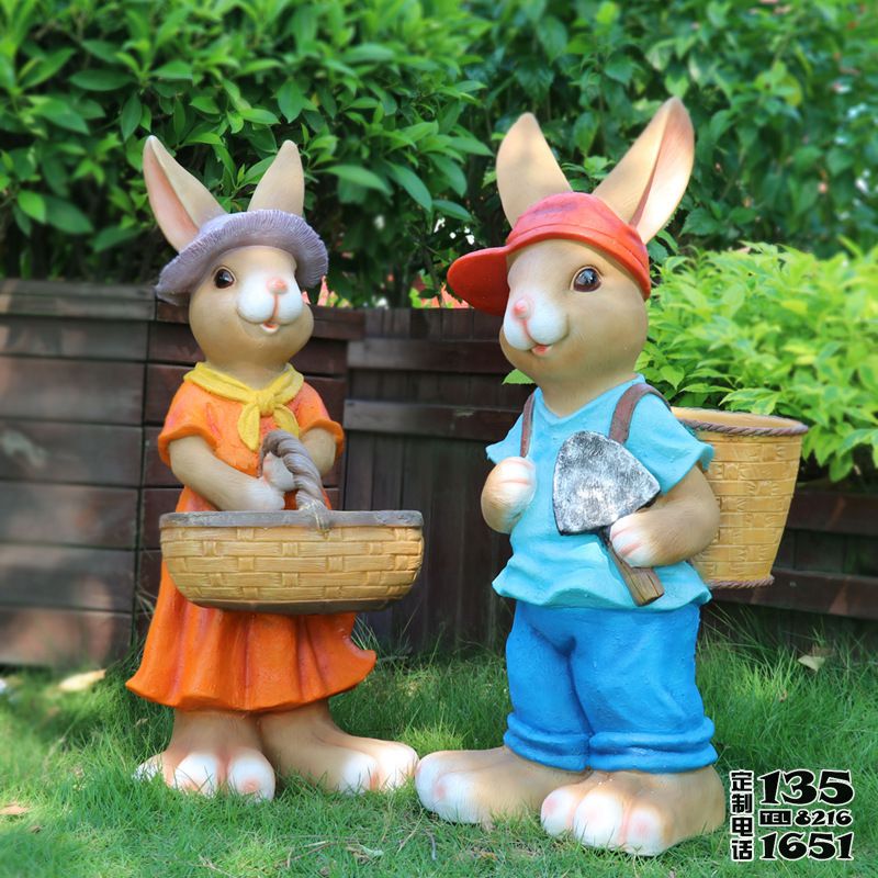 玻璃鋼彩繪戶外草坪仿真動(dòng)物兔子雕塑 玻璃鋼彩繪戶外草坪仿真動(dòng)物兔子雕塑